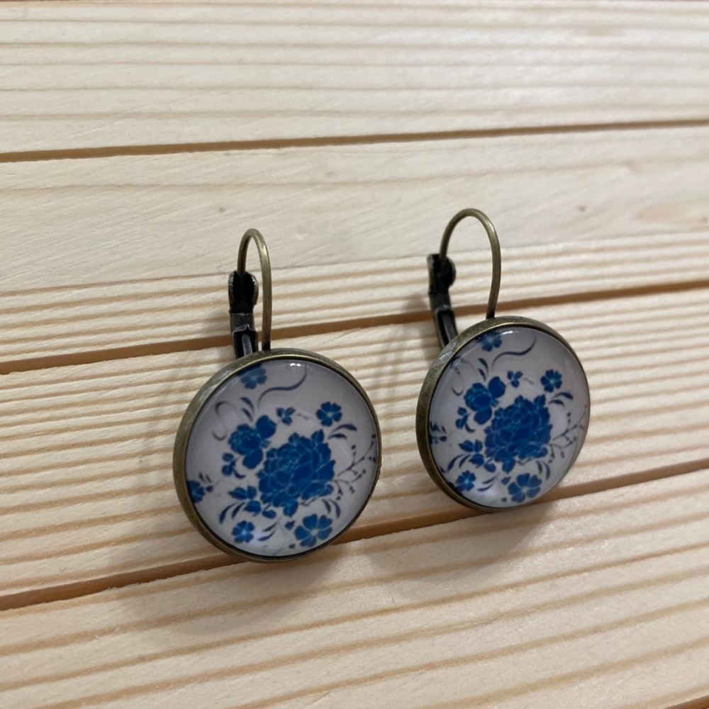 Vintage blue floral earrings